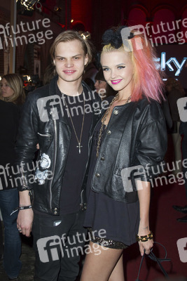 Wilson Gonzalez Ochsenknecht, Bonnie Strange