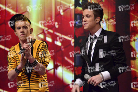 Daniele Negroni, Luca Hänni