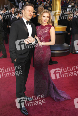 Scarlett Johansson mit Begleitung
