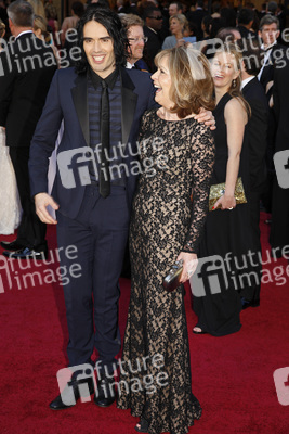 Russell Brand mit Mutter