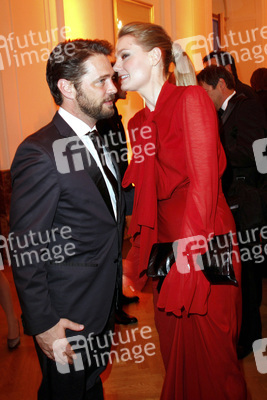 Jason Priestley, Martina Hill