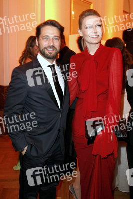 Jason Priestley, Martina Hill