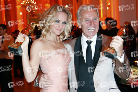 Mirjam Weichselbraun, Klaus Eberhartinger (Erste Allgemeine Verunsicherung, EAV)