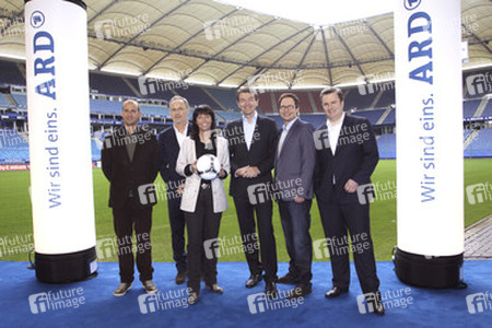 Mehmet Scholl, Reinhold Beckmann, Sabine Töpperwien, Joerg Schönenborn, Matthias Opdenhövel, Axel Balkausky