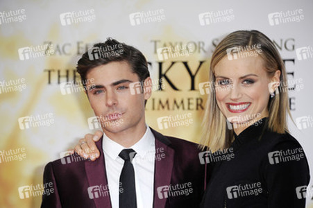 Zac Efron, Taylor Schilling