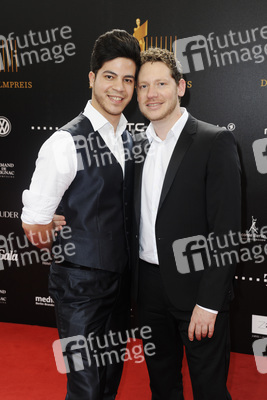 Marco Kreuzpaintner mit Ehemann Gilardi