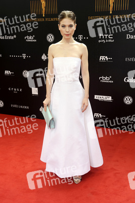 Nora von Waldstätten