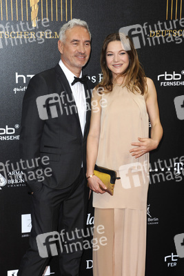 Roland Emmerich, Hannah Herzsprung