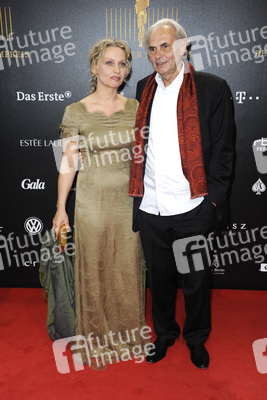 Catherine Flemming mit Begleitung