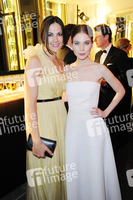 Bettina Zimmermann, Nora von Waldstätten