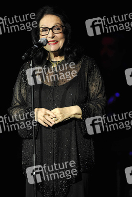 Nana Mouskouri