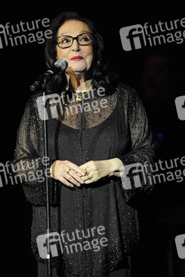 Nana Mouskouri