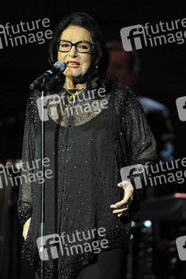 Nana Mouskouri