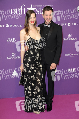 Annique Delphine, Jochen Schropp