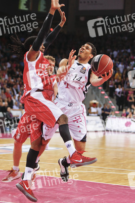 Julius Jenkins, Talor Battle