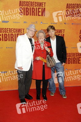 Rosa von Praunheim mit Freund Oliver Sechting und Helene Schwarz