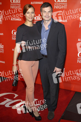 Yasmina Filali, Thomas Helmer