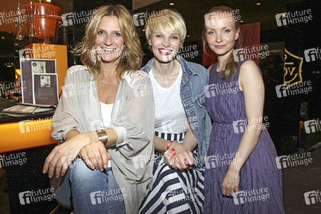 Kim Fisher, Susann Atwell, Janin Reinhardt