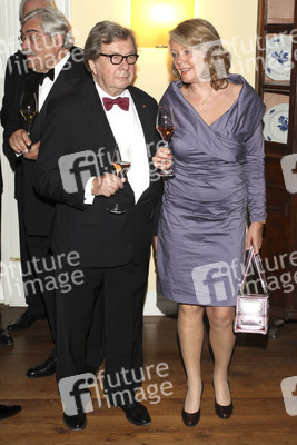 Hellmuth Karasek mit Gattin Armgard Seegers-Karasek