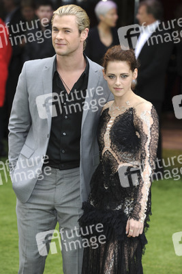 Chris Hemsworth, Kristen Stewart