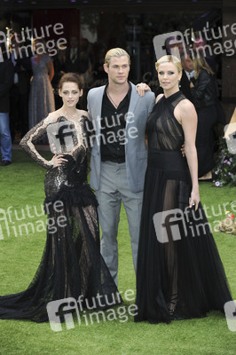 Kristen Stewart, Chris Hemsworth, Charlize Theron