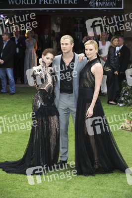 Kristen Stewart, Chris Hemsworth, Charlize Theron