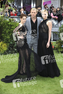 Kristen Stewart, Chris Hemsworth, Charlize Theron