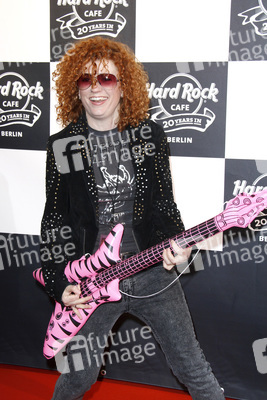 Lucy Diakovska (No Angels)