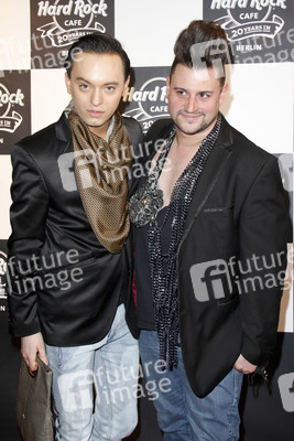 Julian F.M. Stoeckel, Matthias Maus