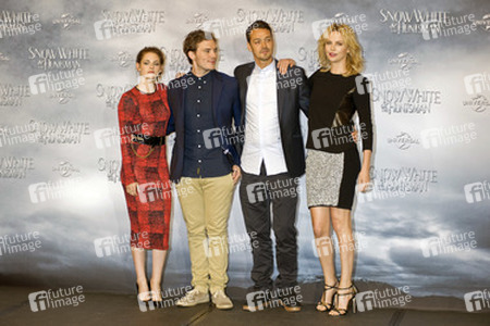 Kristen Stewart, Sam Claflin, Rupert Sanders, Charlize Theron