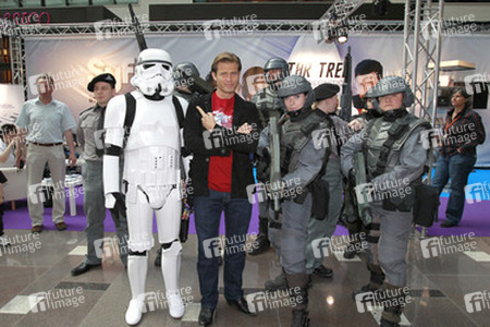 Casper Van Dien mit Fans
