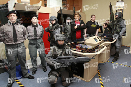 Casper Van Dien mit Fans