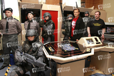 Casper Van Dien mit Fans