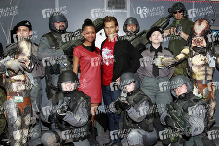 Casper Van Dien mit Fans