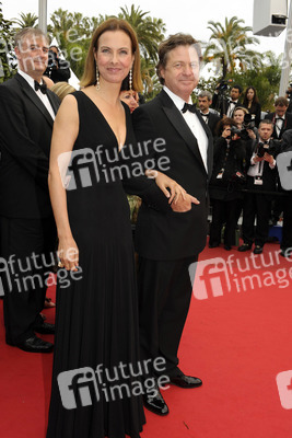 Carole Bouquet mit Begleitung