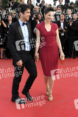 Marie Gillain mit Begleitung