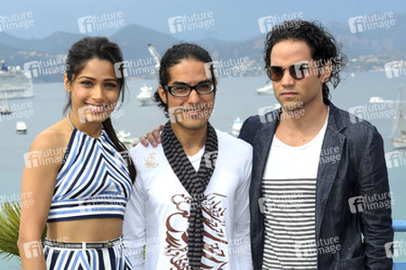 Freida Pinto, Richard Raymond, Reece Ritchie