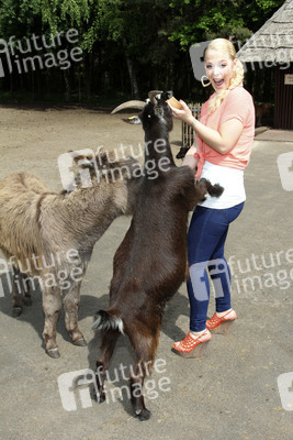 Leonore 'Leo' Bartsch (Queensberry)