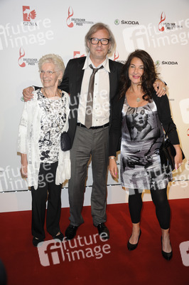 Leander Haußmann mit Mutter Doris und Schwester Iris