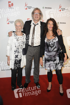 Leander Haußmann mit Mutter Doris und Schwester Iris