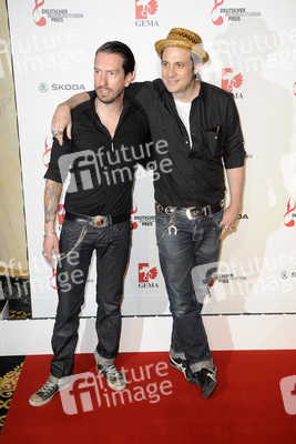 Alec 'Boss Burns' Völkel, Sascha 'Hoss Power' Vollmer (The BossHoss)