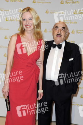 Artur Brauner mit Anne Manuela Tischler