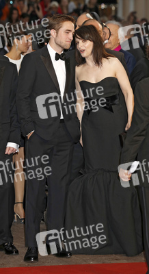 Robert Pattinson, Juliette Binoche