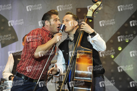 Dick Brave, Phil X Hanson