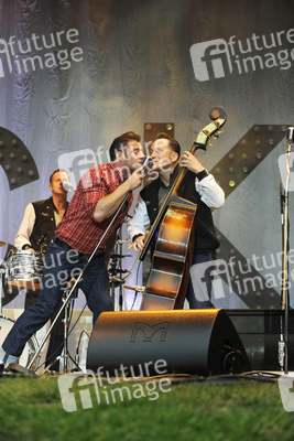 Matt L. Hanson, Dick Brave, Phil X Hanson