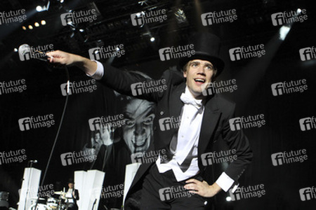 Howlin' Pelle Almqvist (The Hives)