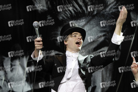 Howlin' Pelle Almqvist (The Hives)