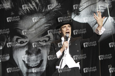 Howlin' Pelle Almqvist (The Hives)