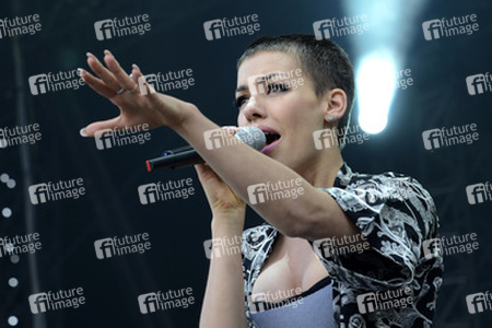 Alina Süggeler (Frida Gold)