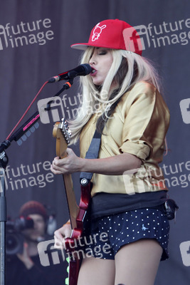 Katie White (The Ting Tings)